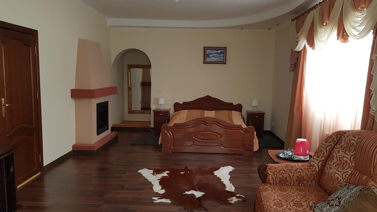 Hotel Lara Solochyn Exterior foto